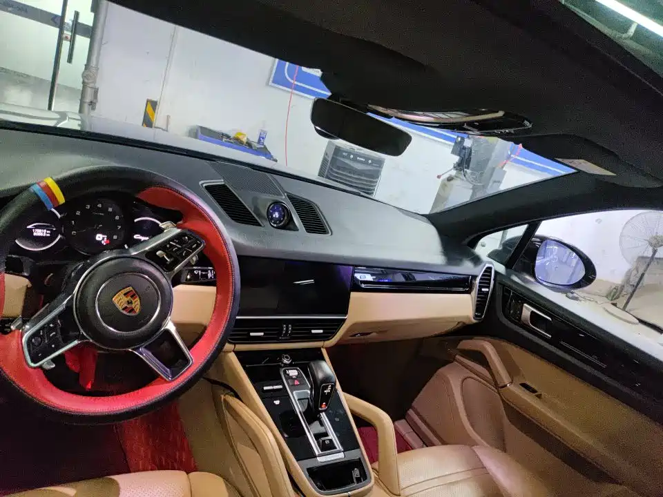 Фото 4 - Porsche Cayenne