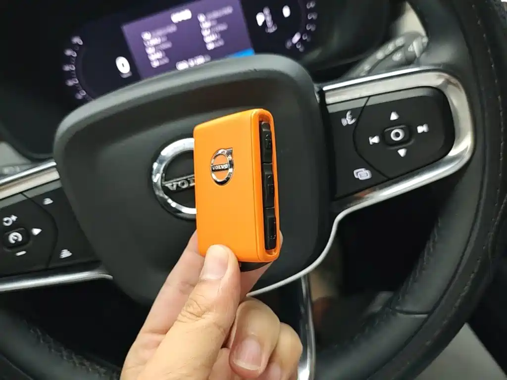 Фото 9 - Volvo XC40