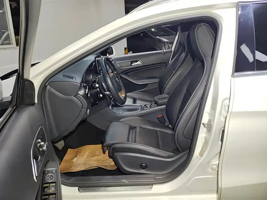 Mercedes-Benz GLA 2019 GLA 200 Dynamic фото 9