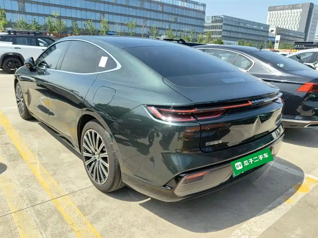 Geely Galaxy Galaxy Xingyao 8 2025 130km EM-P Starship Edition фото 23