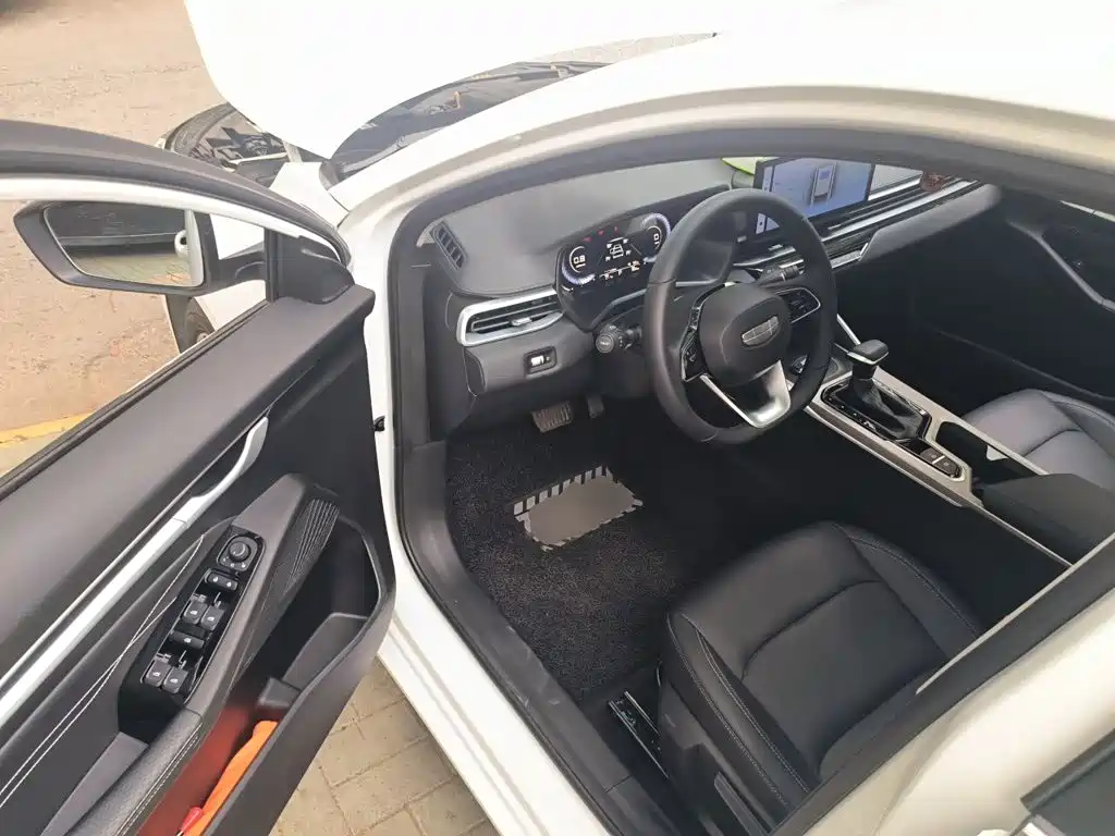 Geely Emgrand 2025 2025 4th Gen 1.5L CVT Premium