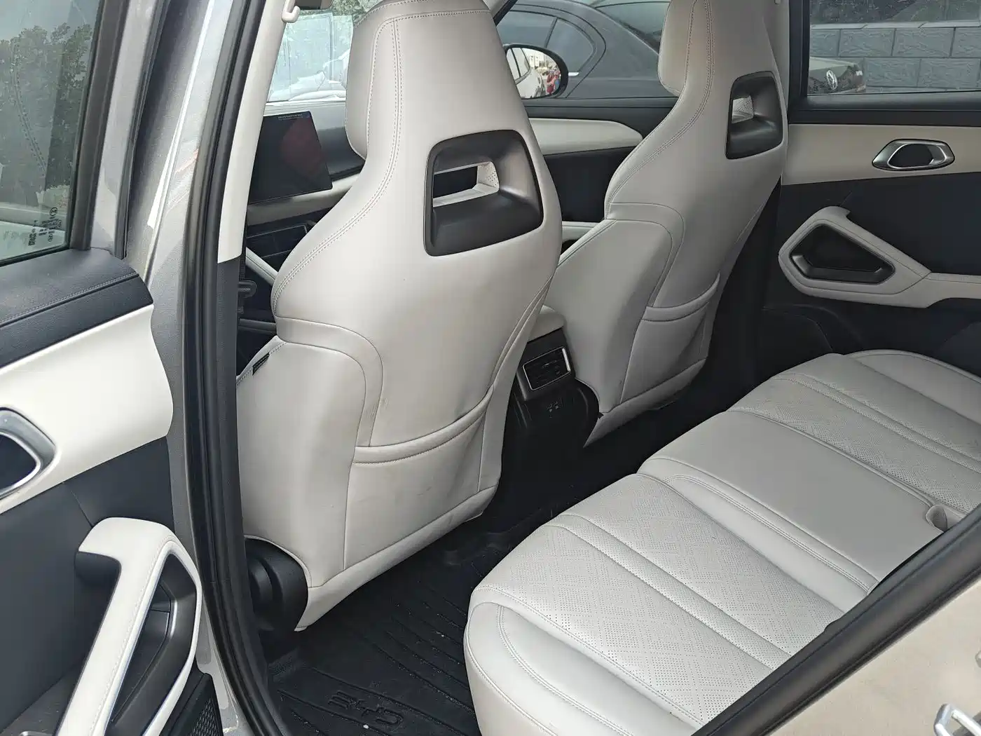 BYD Yuan UP 2025 Smart Drive Edition 401KM Vitality Version фото 5