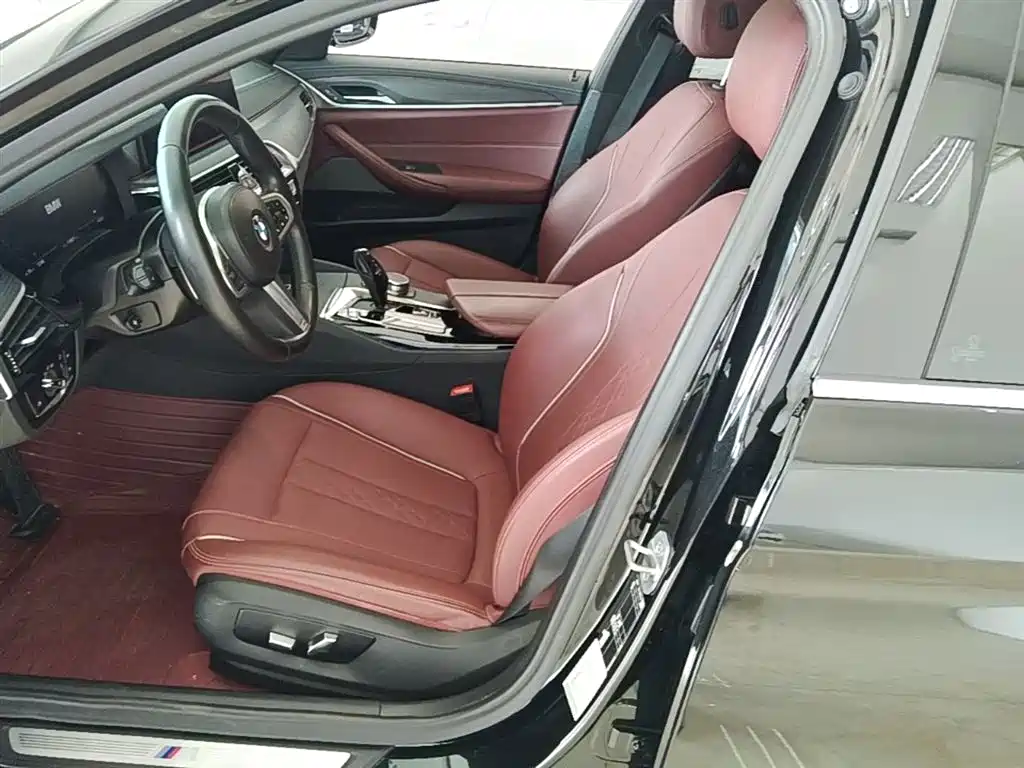 BMW 5 Series 2022 Facelift 530Li Leading M Sport Package фото 15