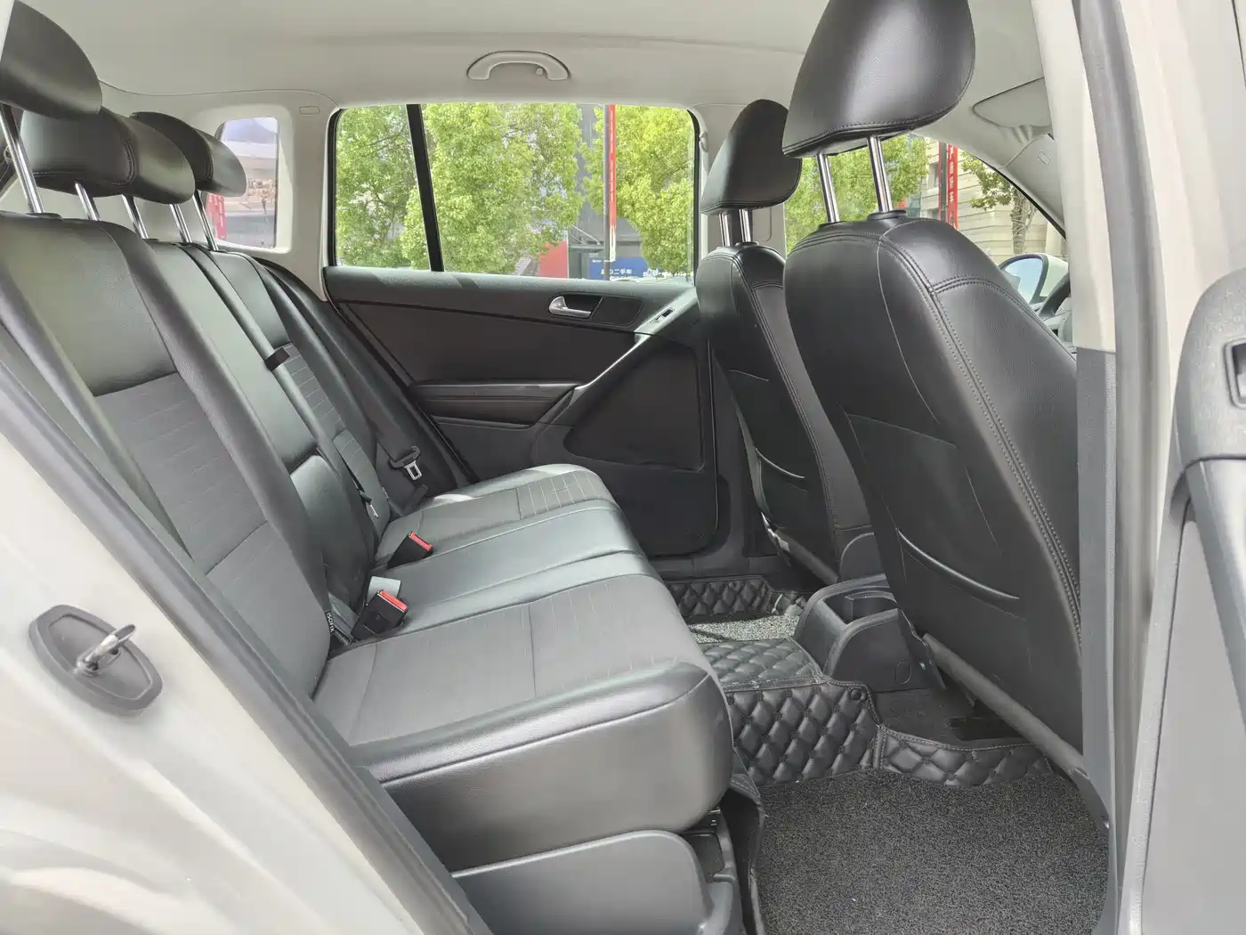 Volkswagen Tiguan 2015 1.8TSI Automatic 2WD Trendline фото 15