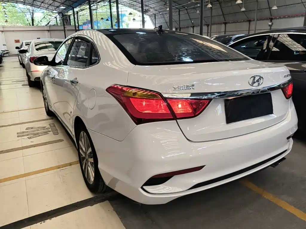 صورة 5 - Hyundai Mistra