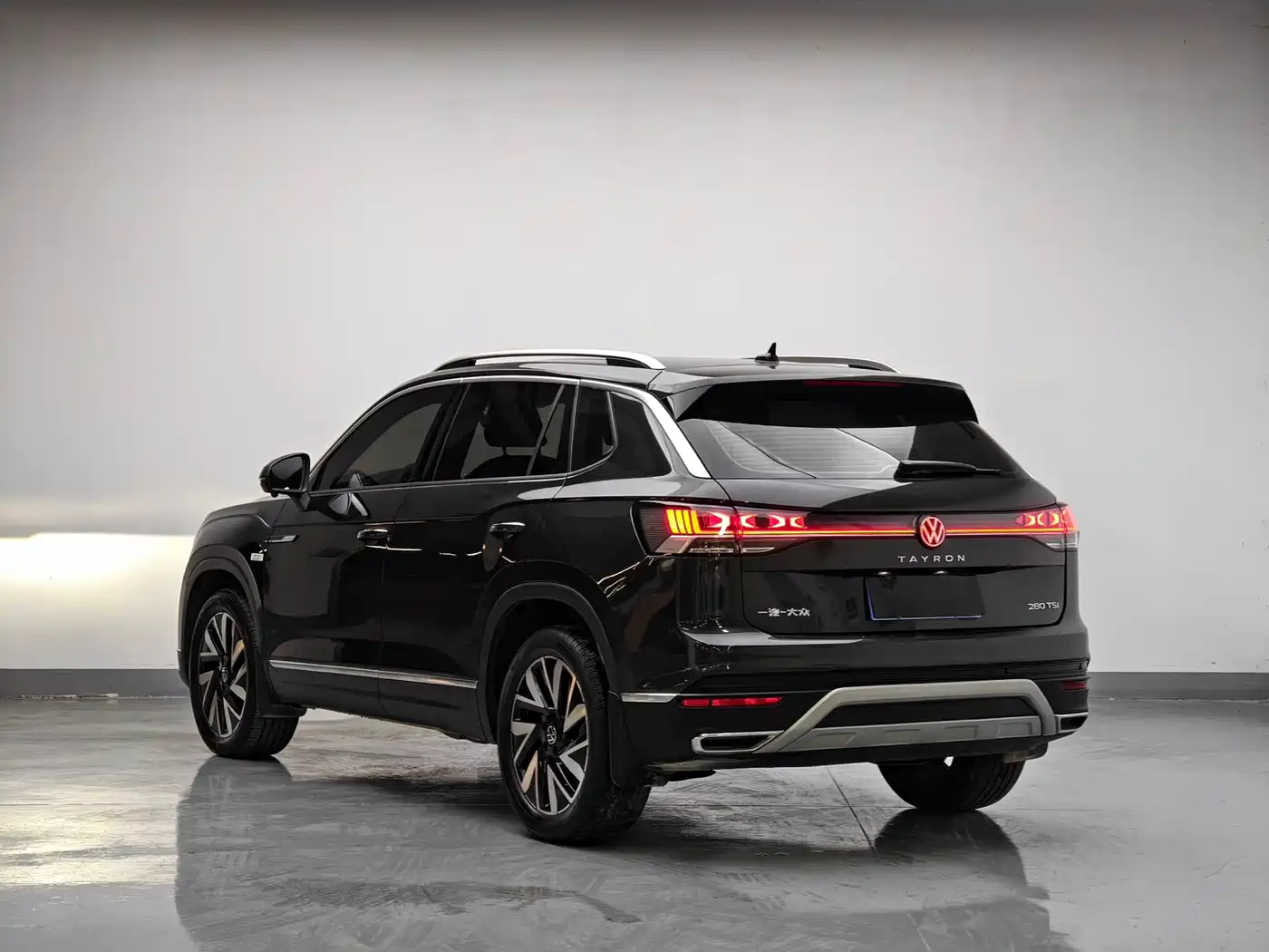 Volkswagen Tayron 2023 280TSI 2WD Luxury Plus Advanced Edition фото 4