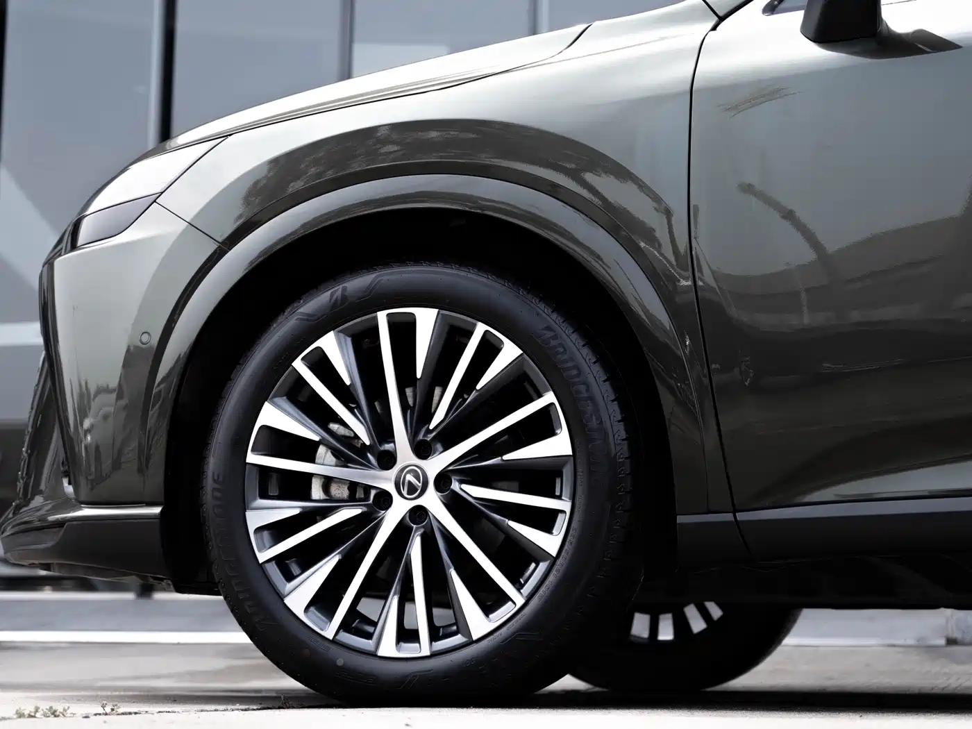 Lexus RX New Energy 2023 450h+ 4WD Enjoyment фото 8