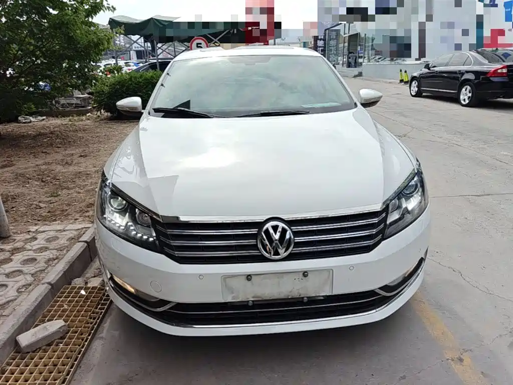 Volkswagen Passat 2014 1.8TSI DSG Executive Edition фото 3