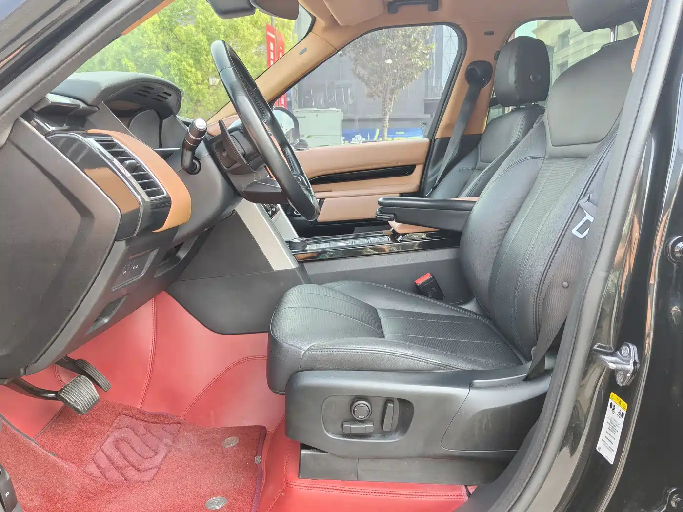 Land Rover Discovery 2020 2.0T SE фото 13