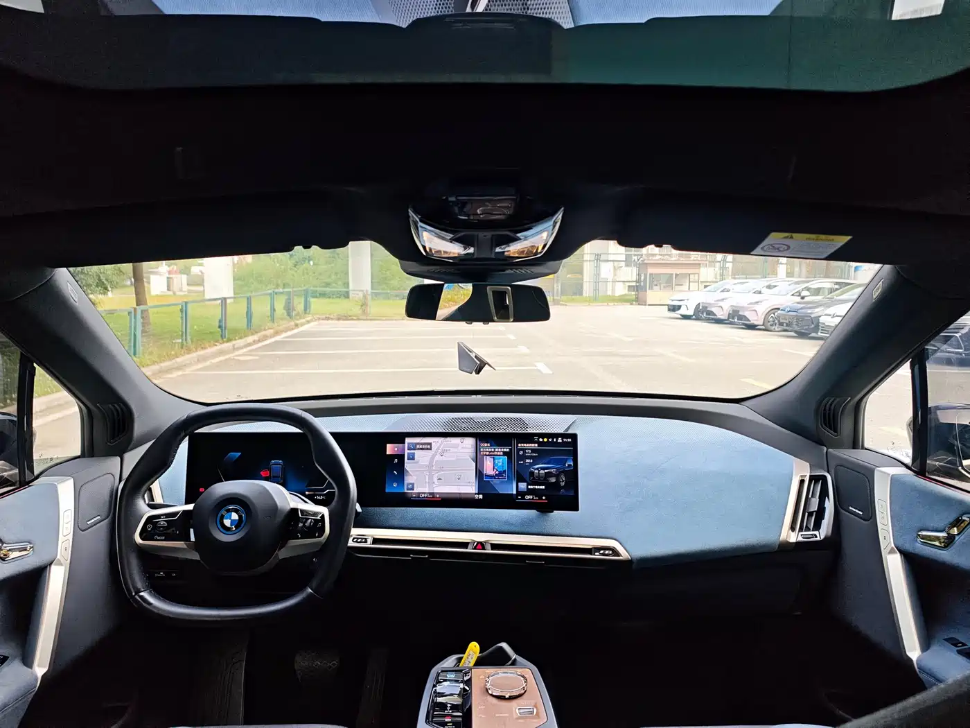 BMW iX 2022 xDrive40 фото 13