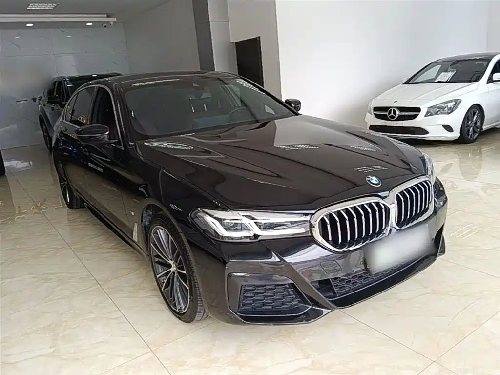 BMW 5 Series 2022 Facelift 530Li Leading M Sport Package фото 4
