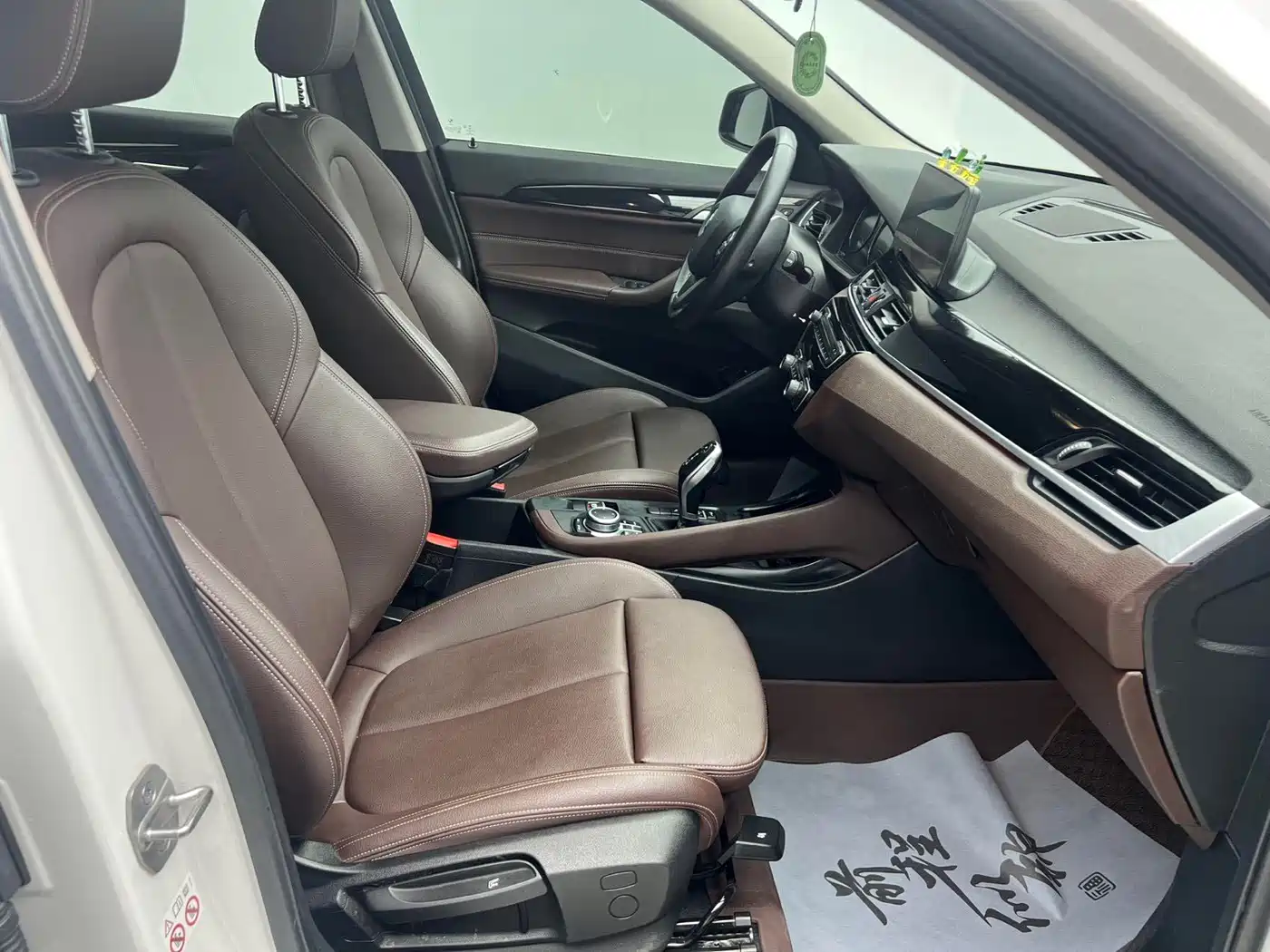 BMW X1 2021 sDrive20Li Fashion фото 8