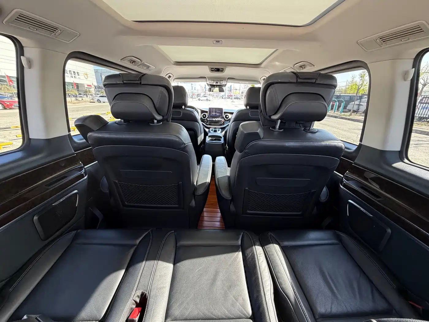 Mercedes-Benz V-Class 2018 V 260 Premium Edition China VI фото 32