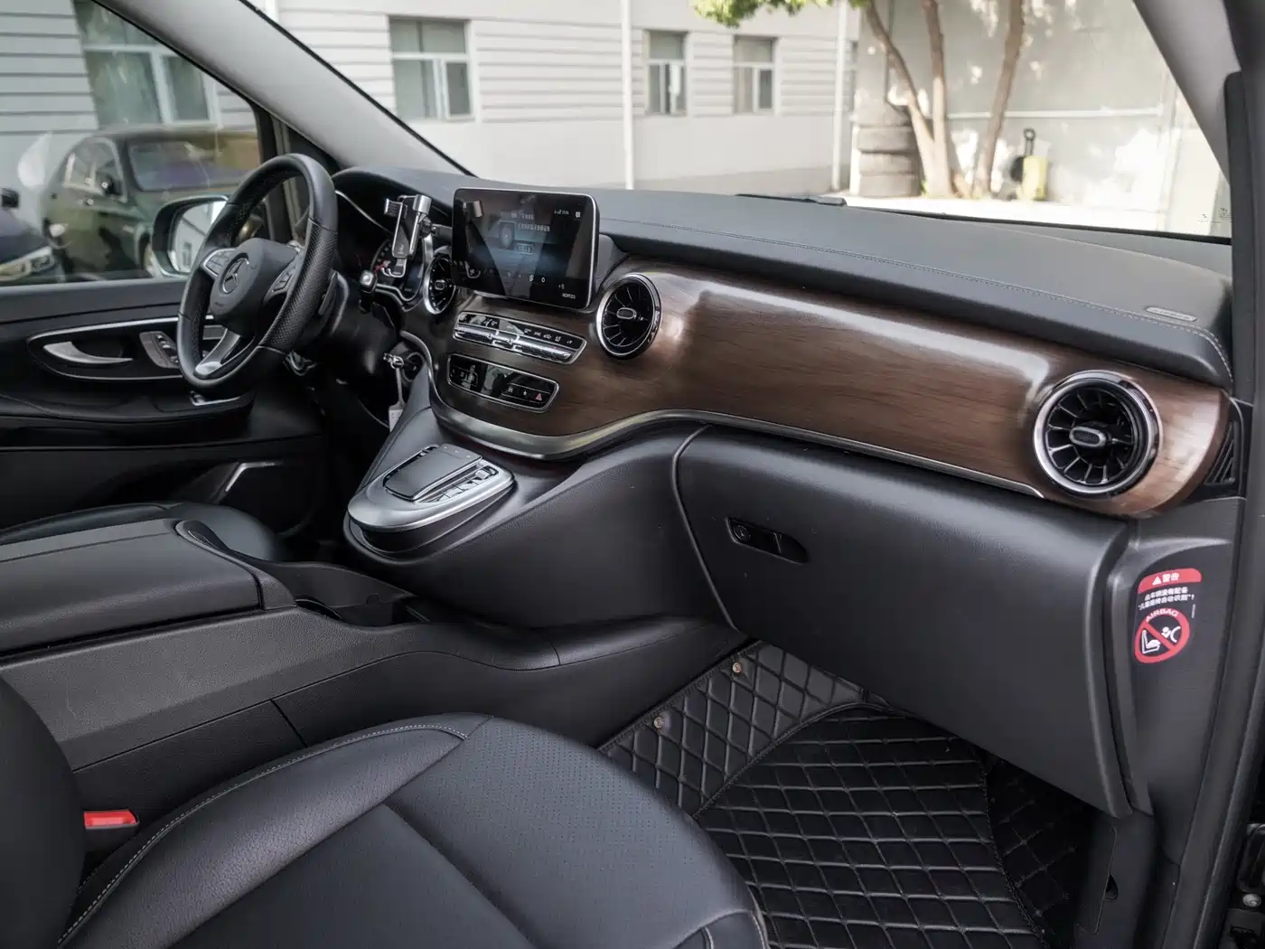 Mercedes-Benz V-Class 2022 V 260 Prestige Edition фото 19