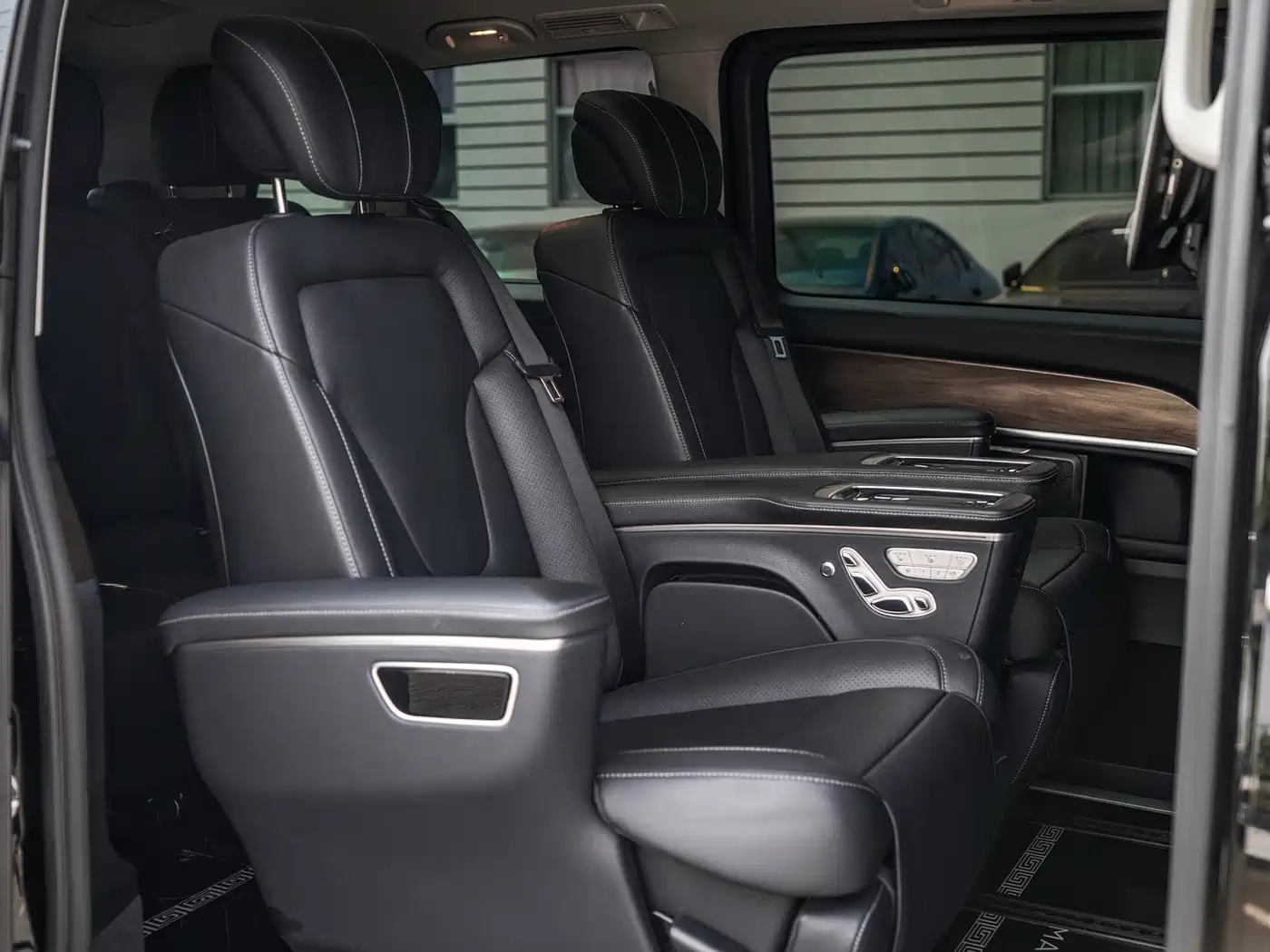 Mercedes-Benz V-Class 2022 V 260 Prestige Edition фото 18