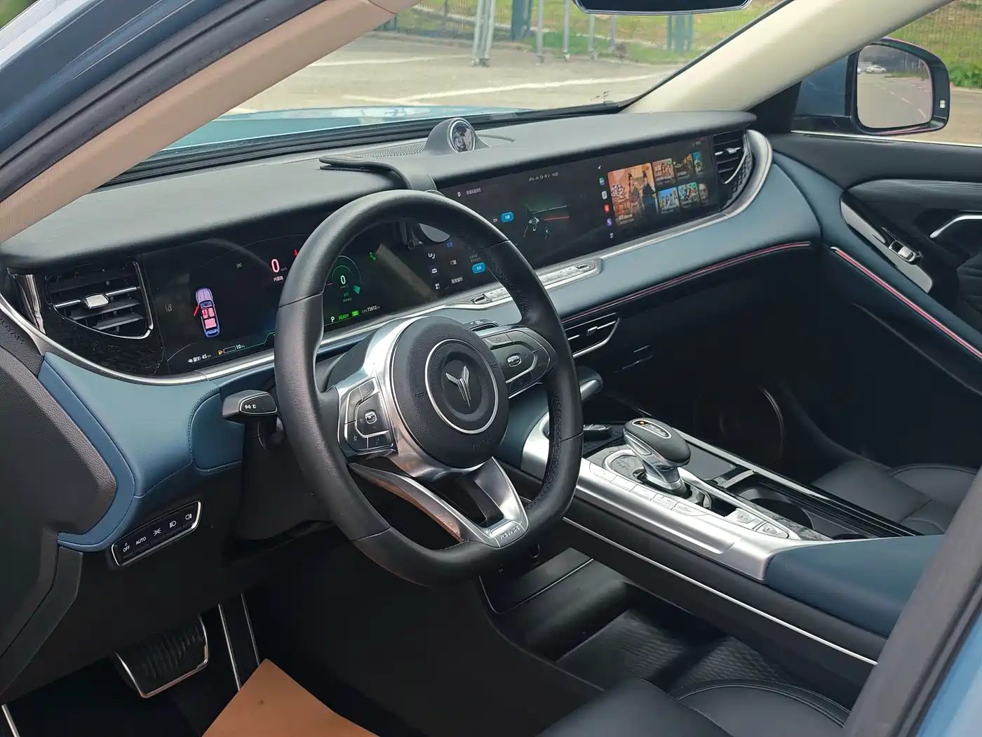 Voyah Auto VOYAH FREE 2021 AWD Standard Range Extender Exclusive Luxury Package фото 4