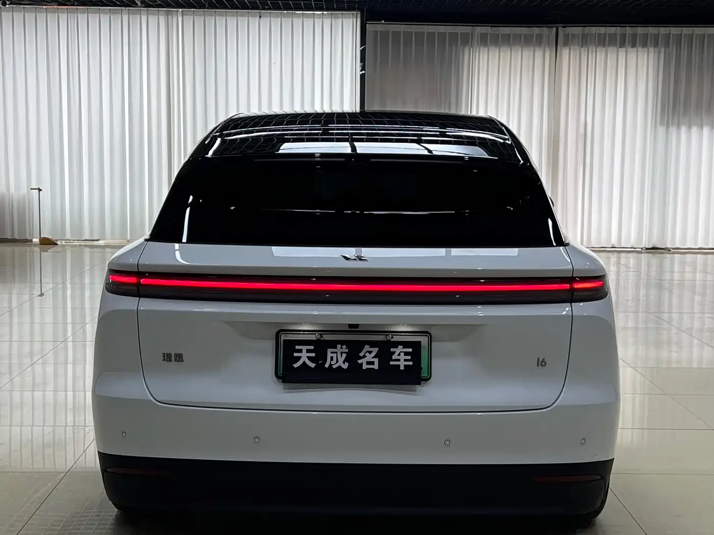Li Auto i6 2026 2025 2WD Base Model