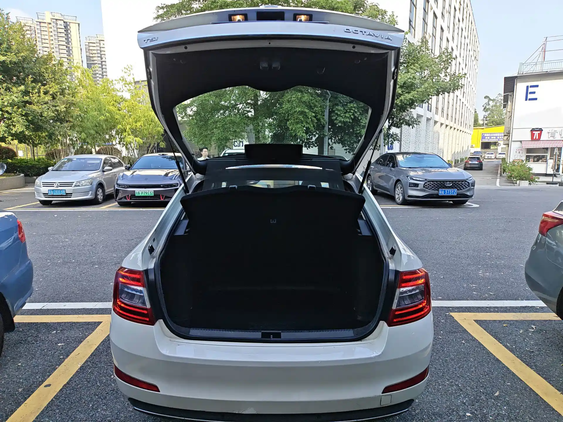 Photo 23 - Škoda Octavia