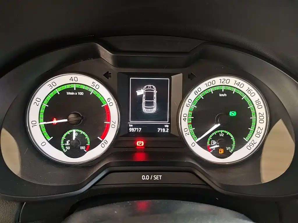 Škoda Octavia 2019 1.5L Automatic Smart Luxury China VI фото 12
