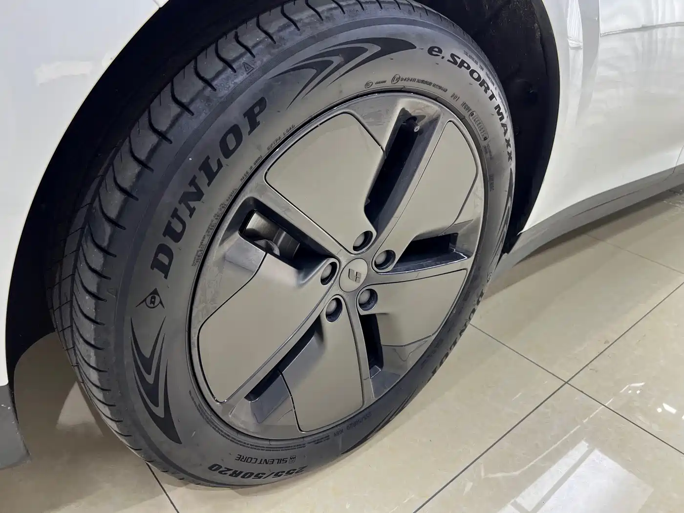 Li Auto i6 2026 2025 2WD Base Model