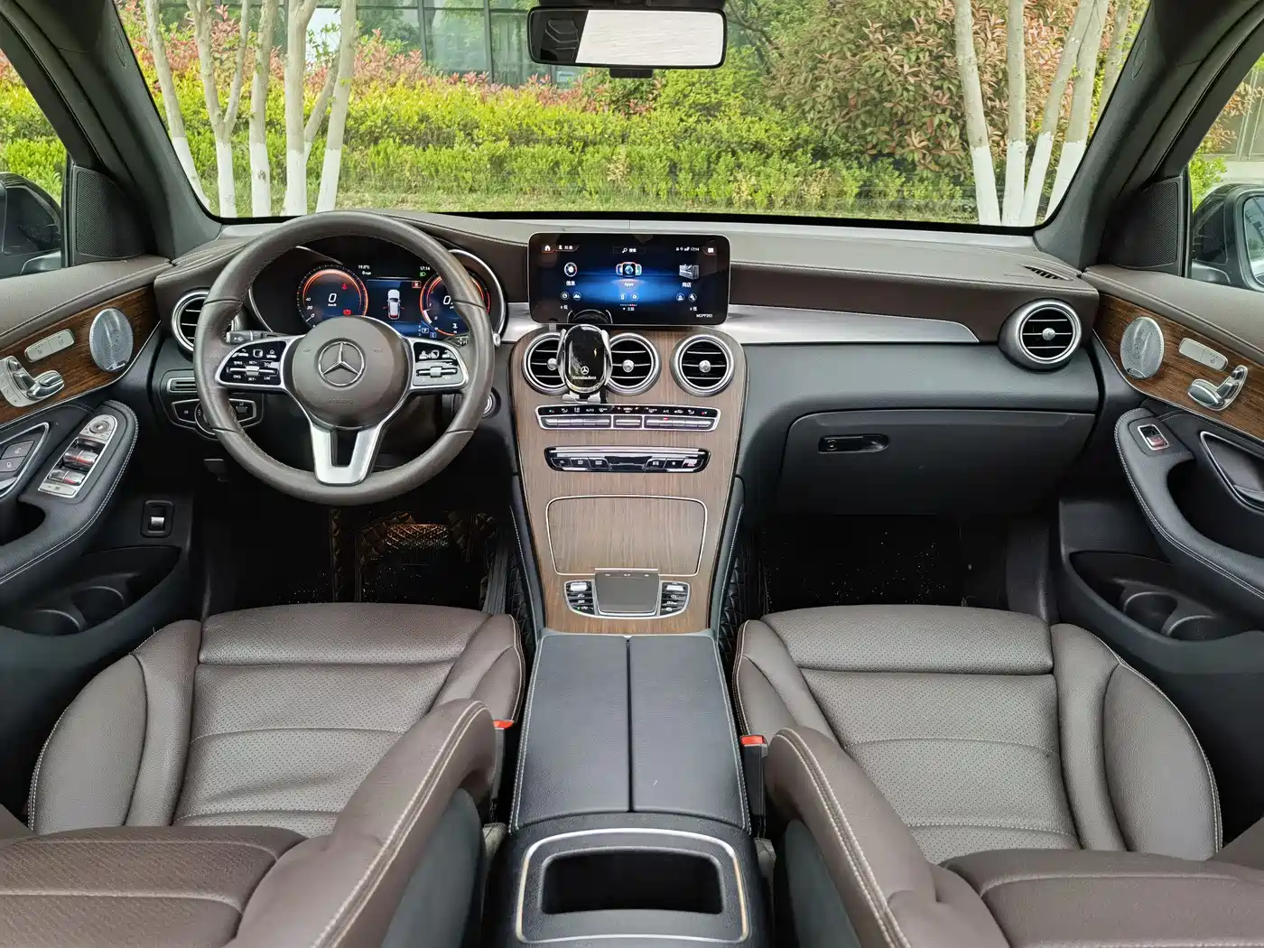 Mercedes-Benz GLC 2020 Facelift GLC 300 L 4MATIC Luxury фото 16