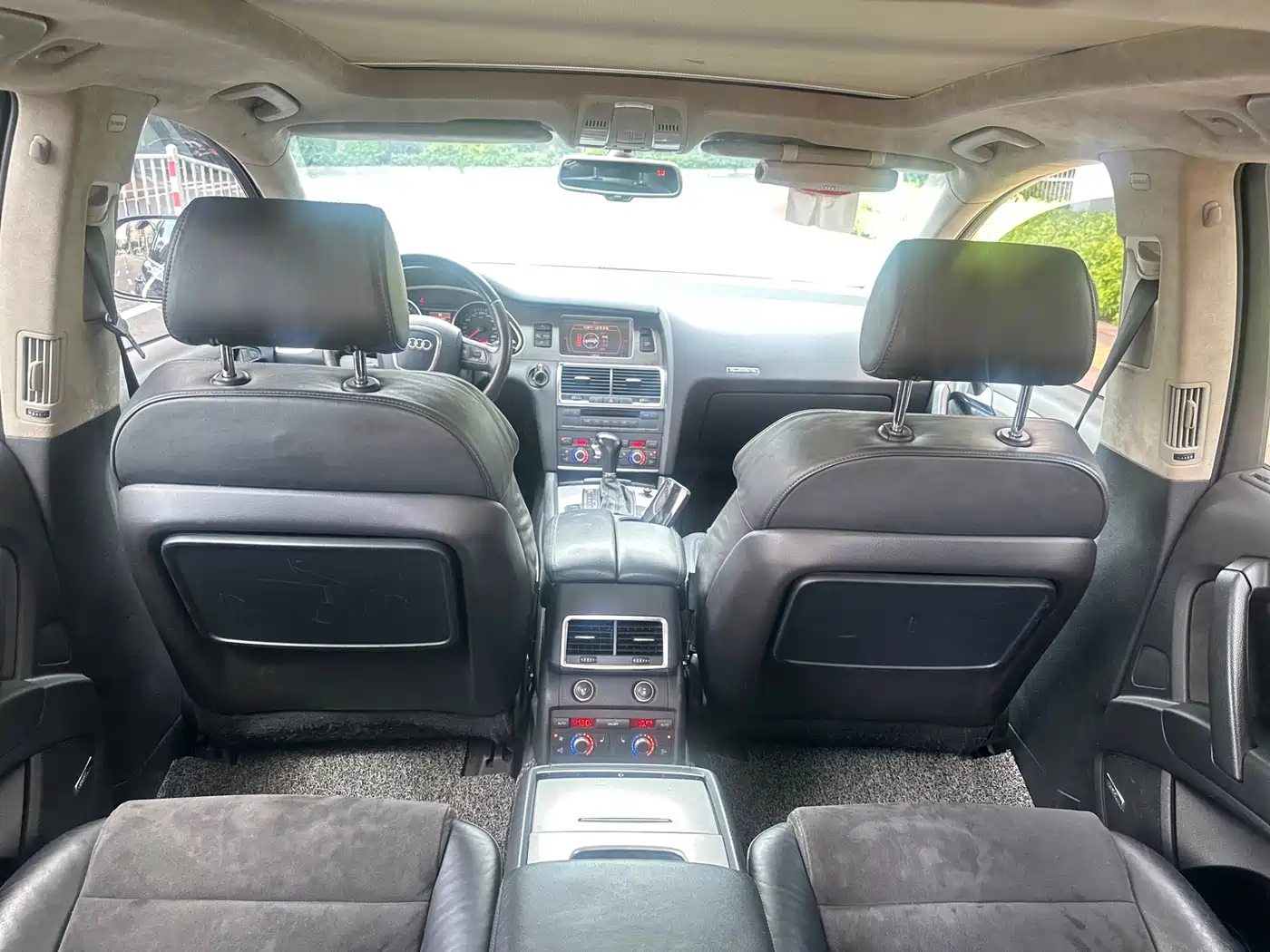 Фото 9 - Audi Q7