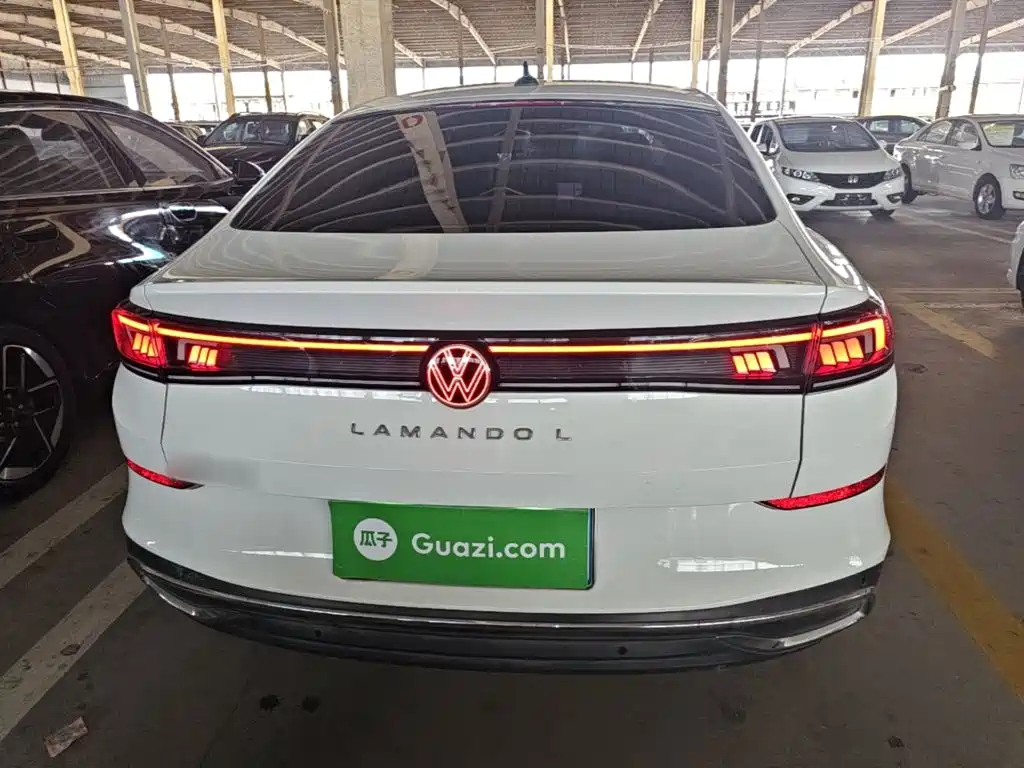 Photo 6 - Volkswagen Lamando
