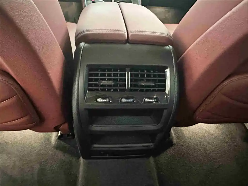 BMW X5 2023 xDrive 30Li Premium M Sport Black Night Package фото 13