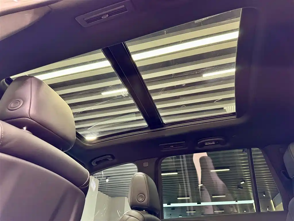 Cadillac XT6 2022 2.0T 6-Seater 4WD Luxury Edition фото 24