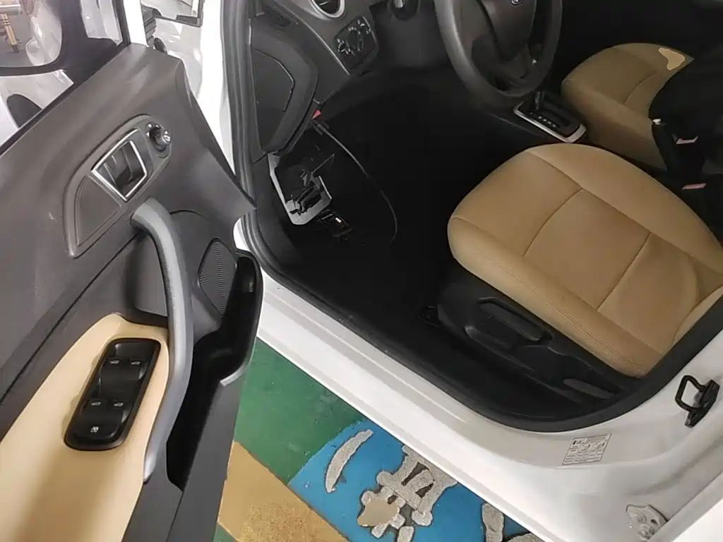 Ford Fiesta 2015 2013 Hatchback 1.5L Automatic Fashion