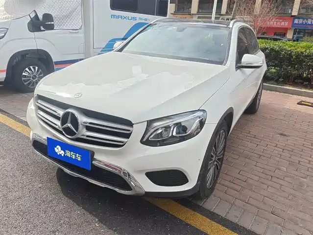 MERCEDES-BENZ GLC