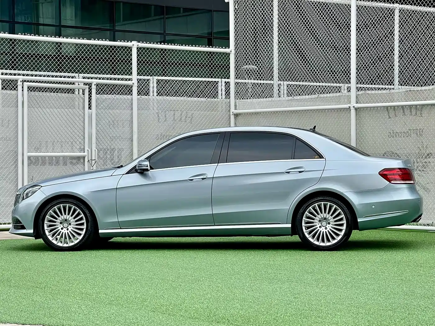 Mercedes-Benz E-Class 2014 E 260 L Luxury Class фото 5
