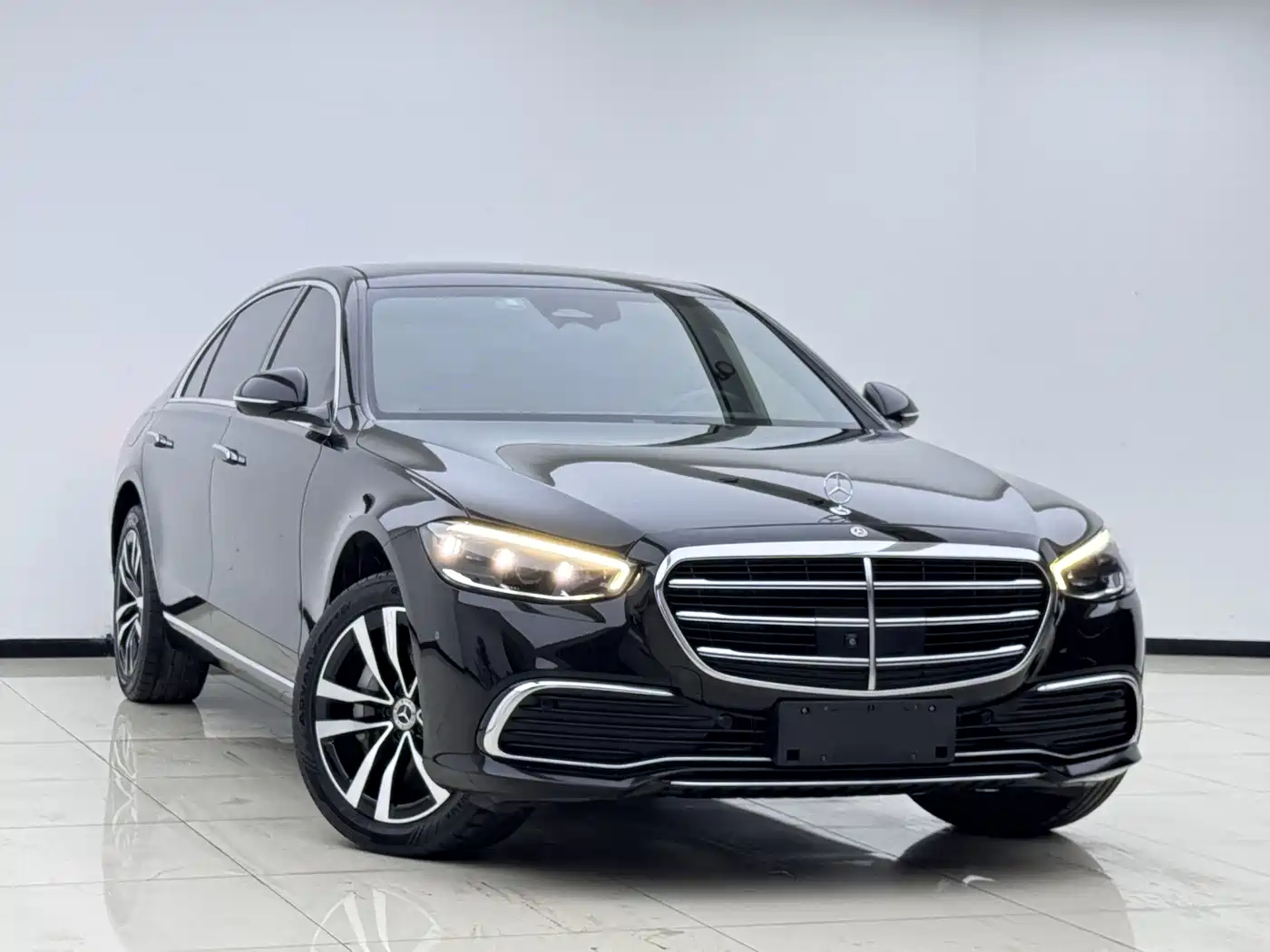 Mercedes-Benz S-Class 2023 Model S 400 L Luxury Edition фото 2