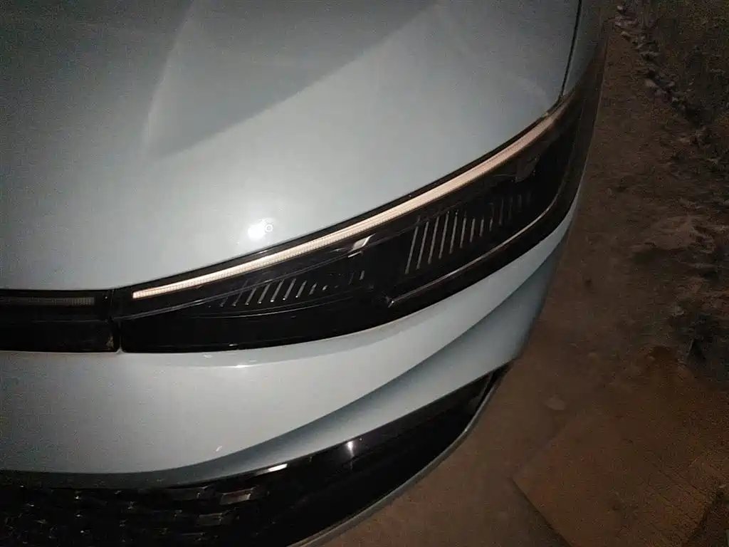 Volkswagen Passat 2025 Model Pro 380TSI Starlight Dragon Premium Edition фото 24