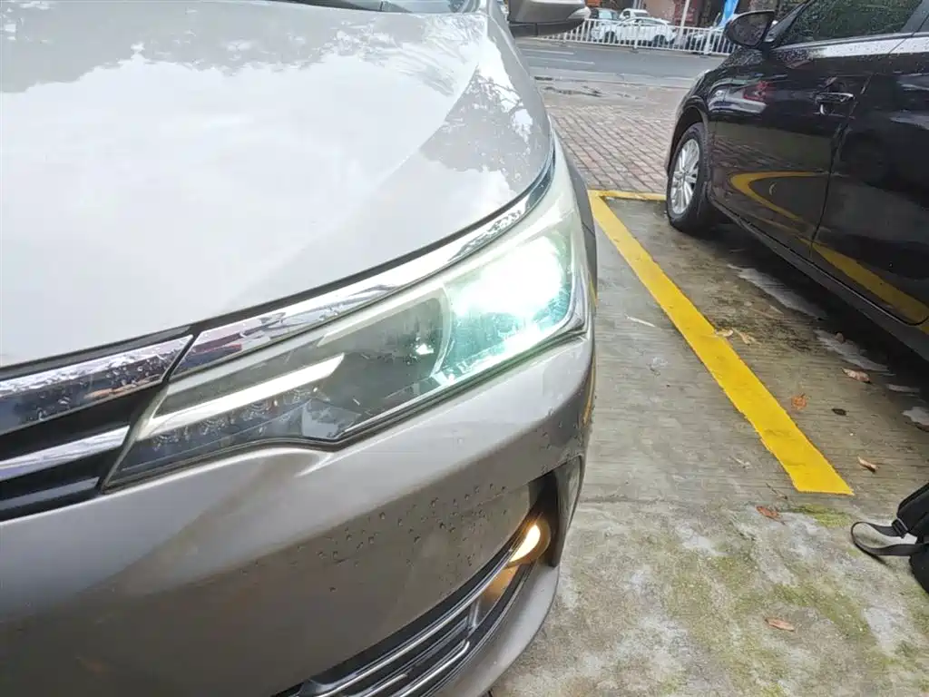 Toyota Corolla 2017 Facelift 1.2T S-CVT GL фото 24