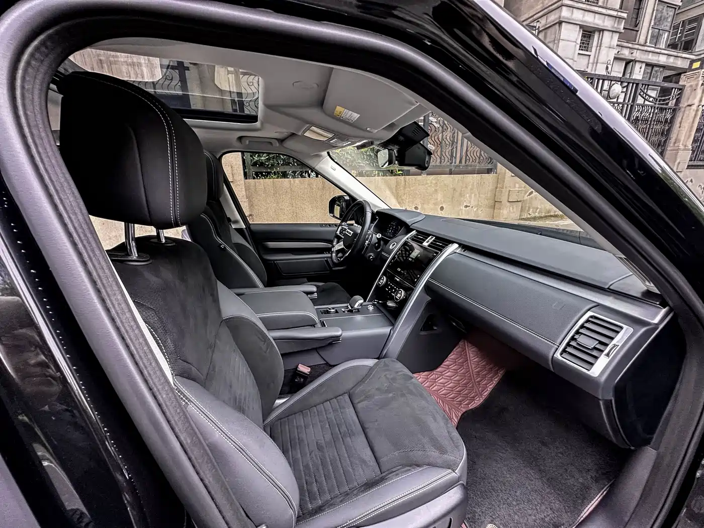 Land Rover Discovery 2021 360PS R-Dynamic SE фото 7