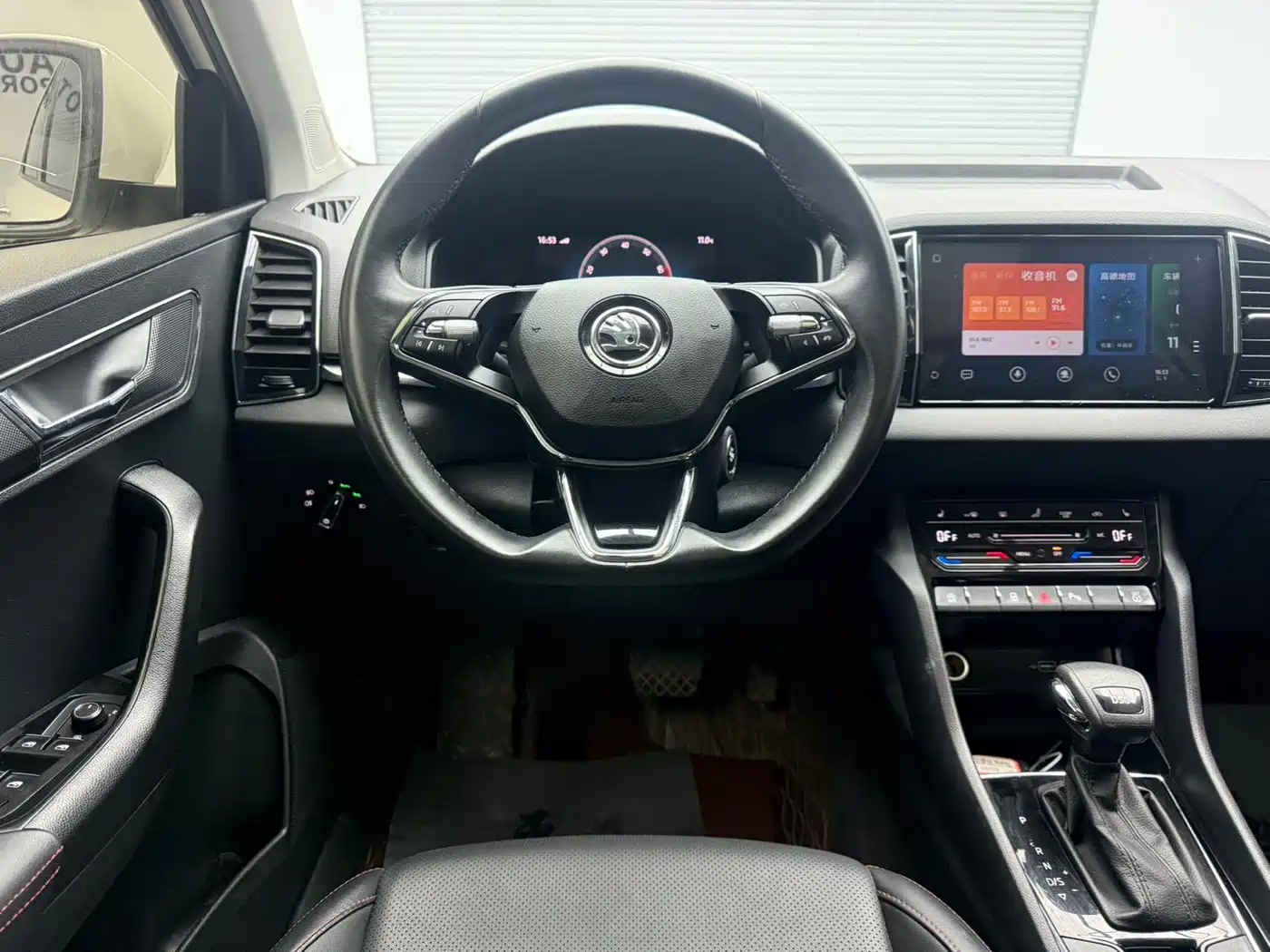Škoda Karoq 2022 TSI280 Premium Edition фото 13
