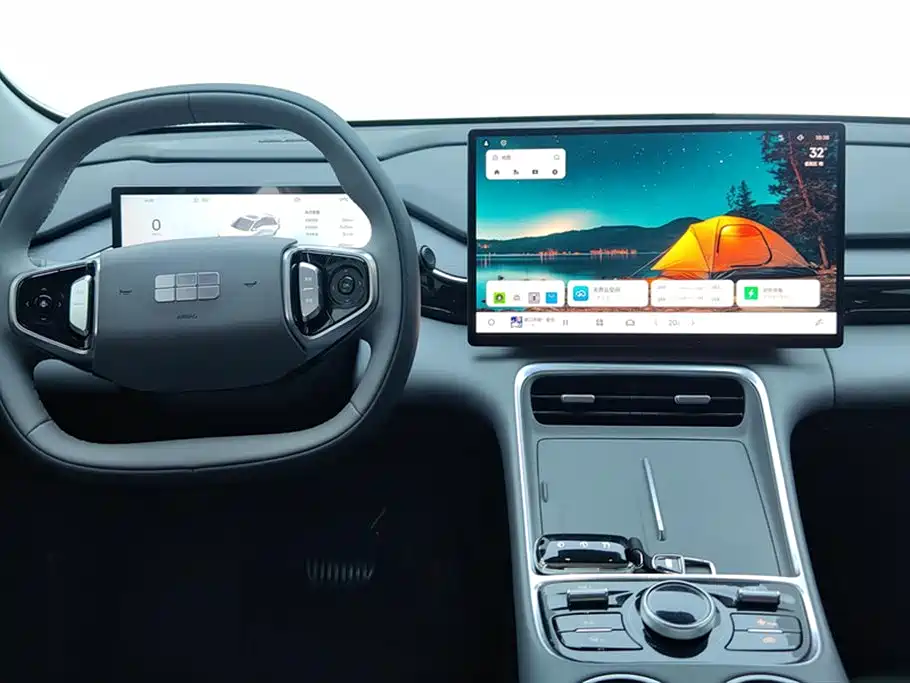 Geely Galaxy Galaxy L6 2025 EM-i 140km Explorer+ Edition фото 12