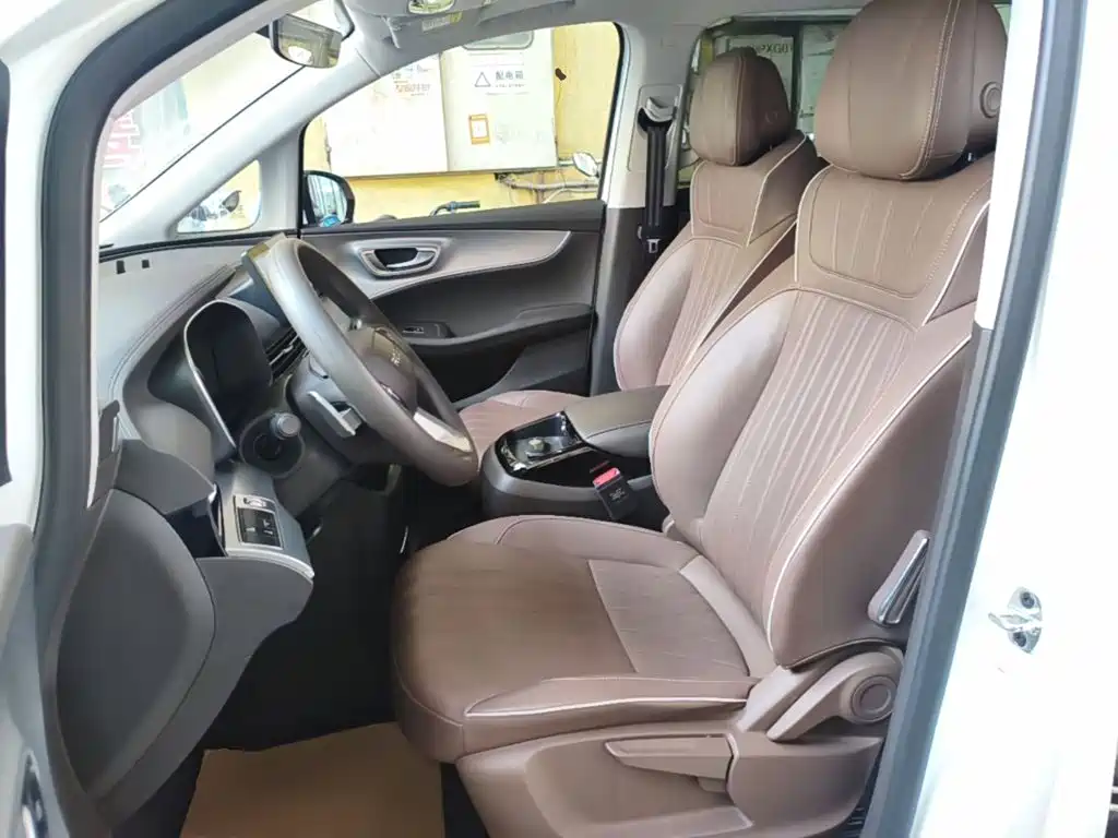 Roewe iMAX8 2024 2023 400TGI Comfort Edition