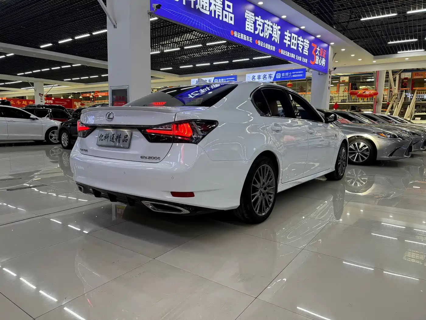 Lexus GS 2016 200t F SPORT фото 4