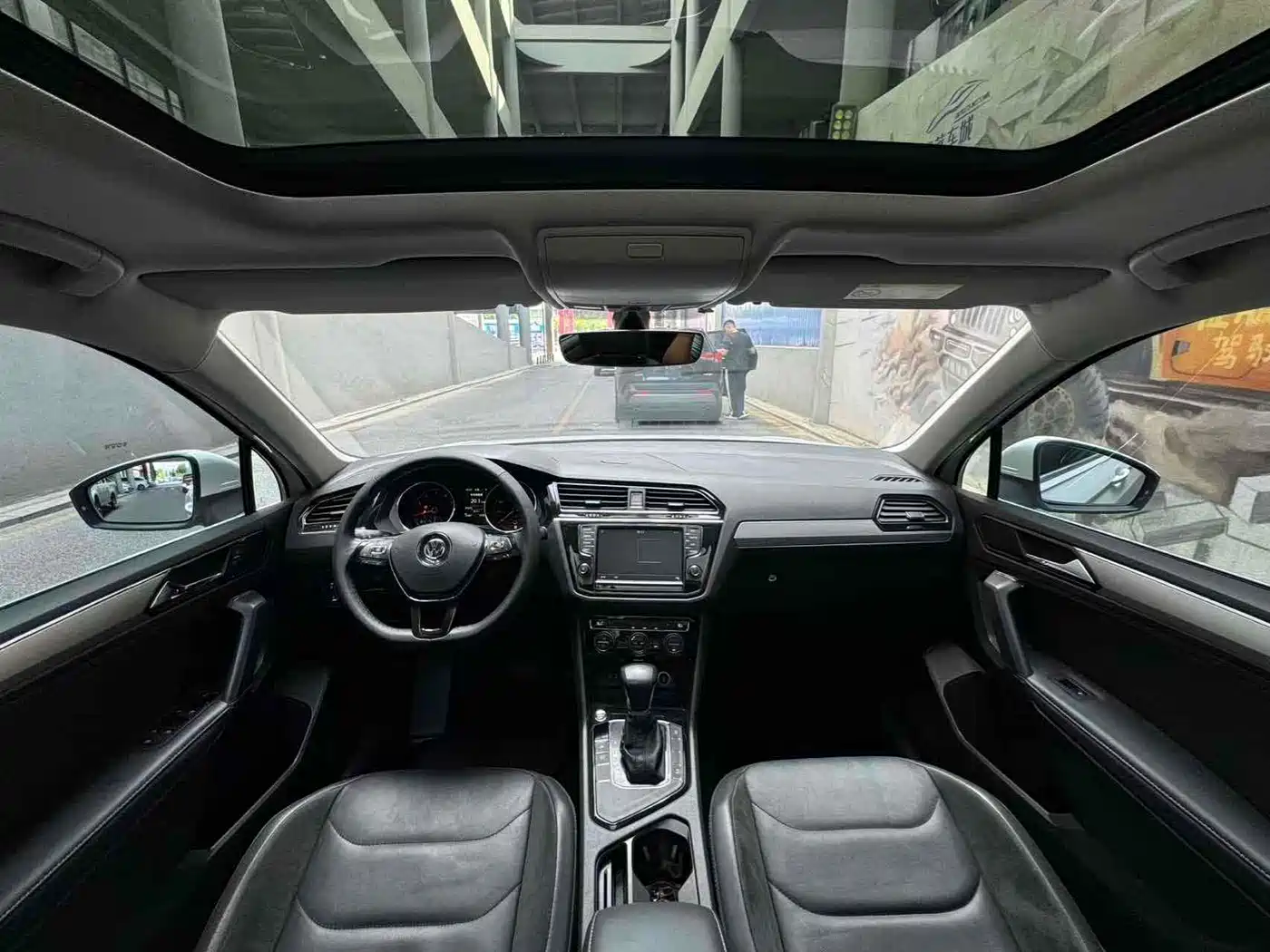 Volkswagen Tiguan L 2018 330TSI Automatic 2WD Luxury Edition фото 9