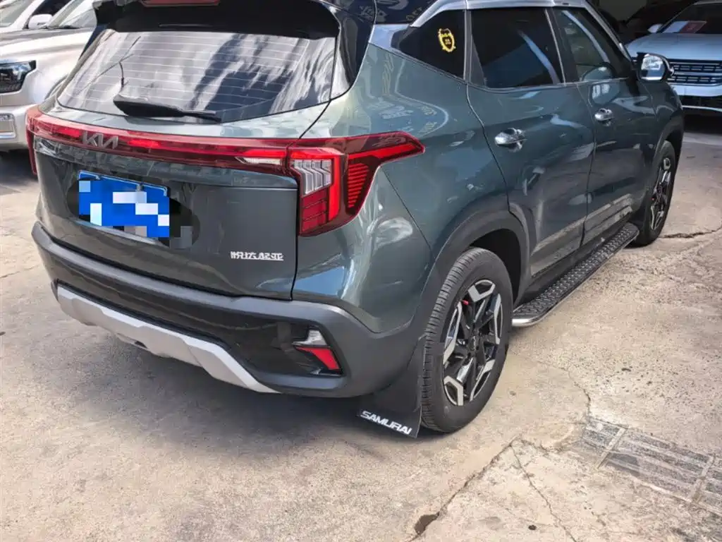 Kia Seltos 2023 1.5L CVT Premium Edition фото 7