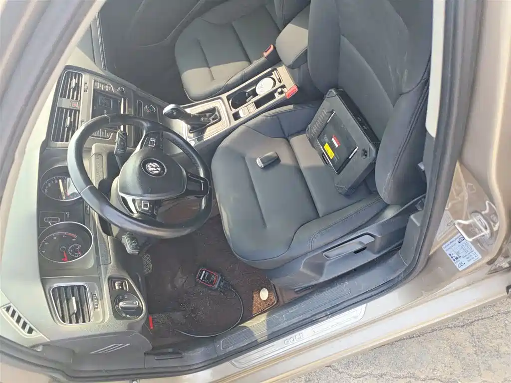 Volkswagen Golf 2015 1.4TSI Automatic Comfort фото 11