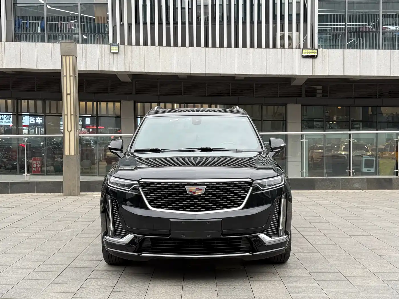CADILLAC XT6