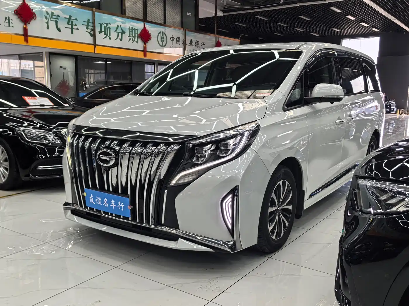 GAC Trumpchi Trumpchi M8 2023 Leading Series 390T Premium Edition