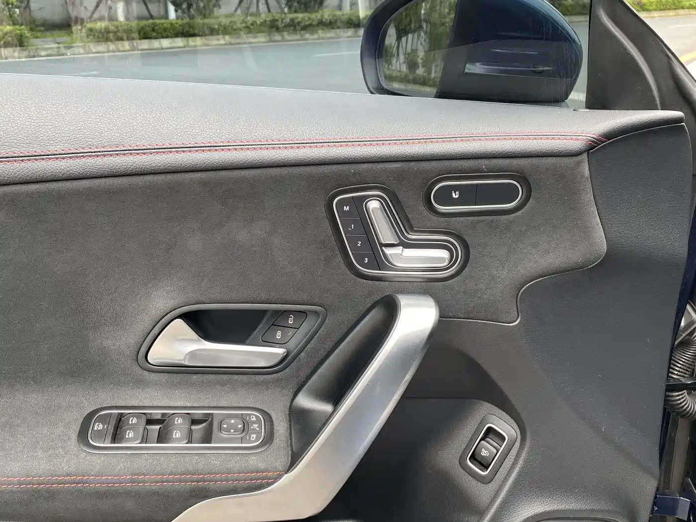 Mercedes-Benz CLA (Import) 2020 CLA 200 фото 15