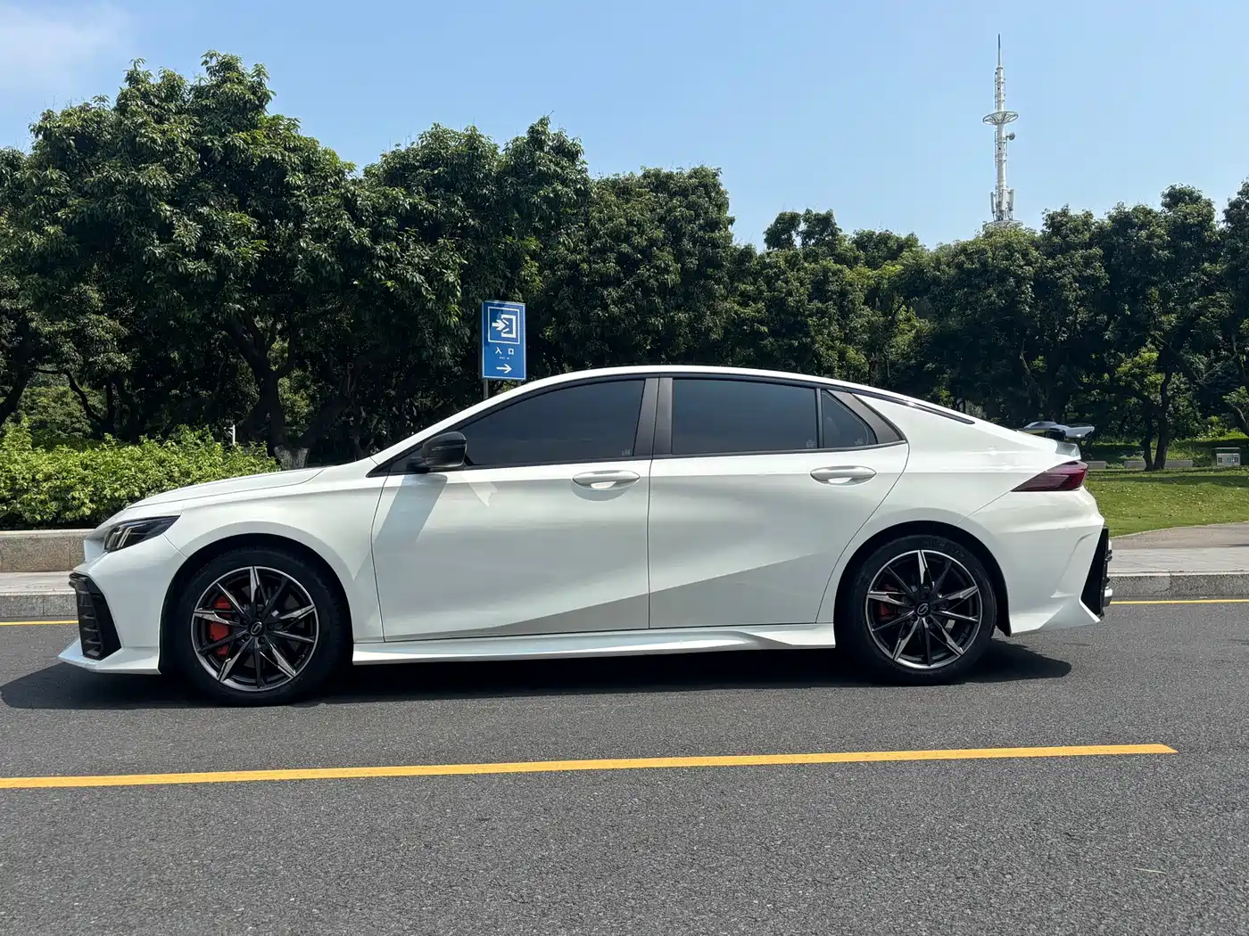 GAC Trumpchi Trumpchi Emkoo 2023 400T Automatic R PRO фото 4