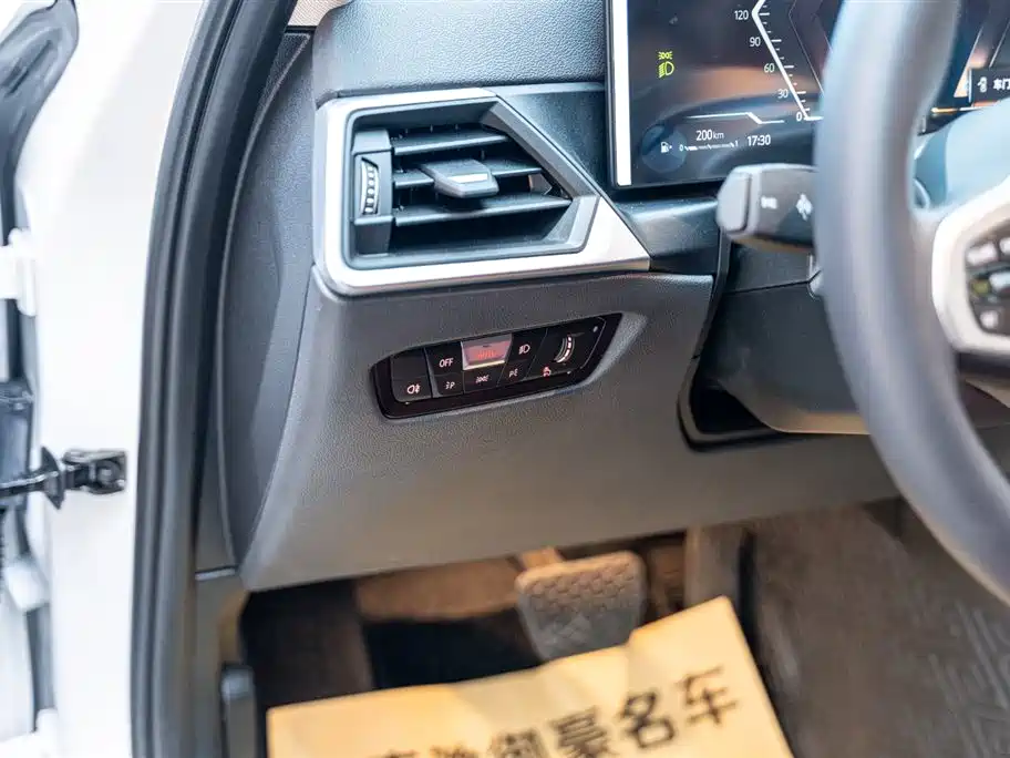 BMW 3 Series 2023 320Li M Sport Package фото 15