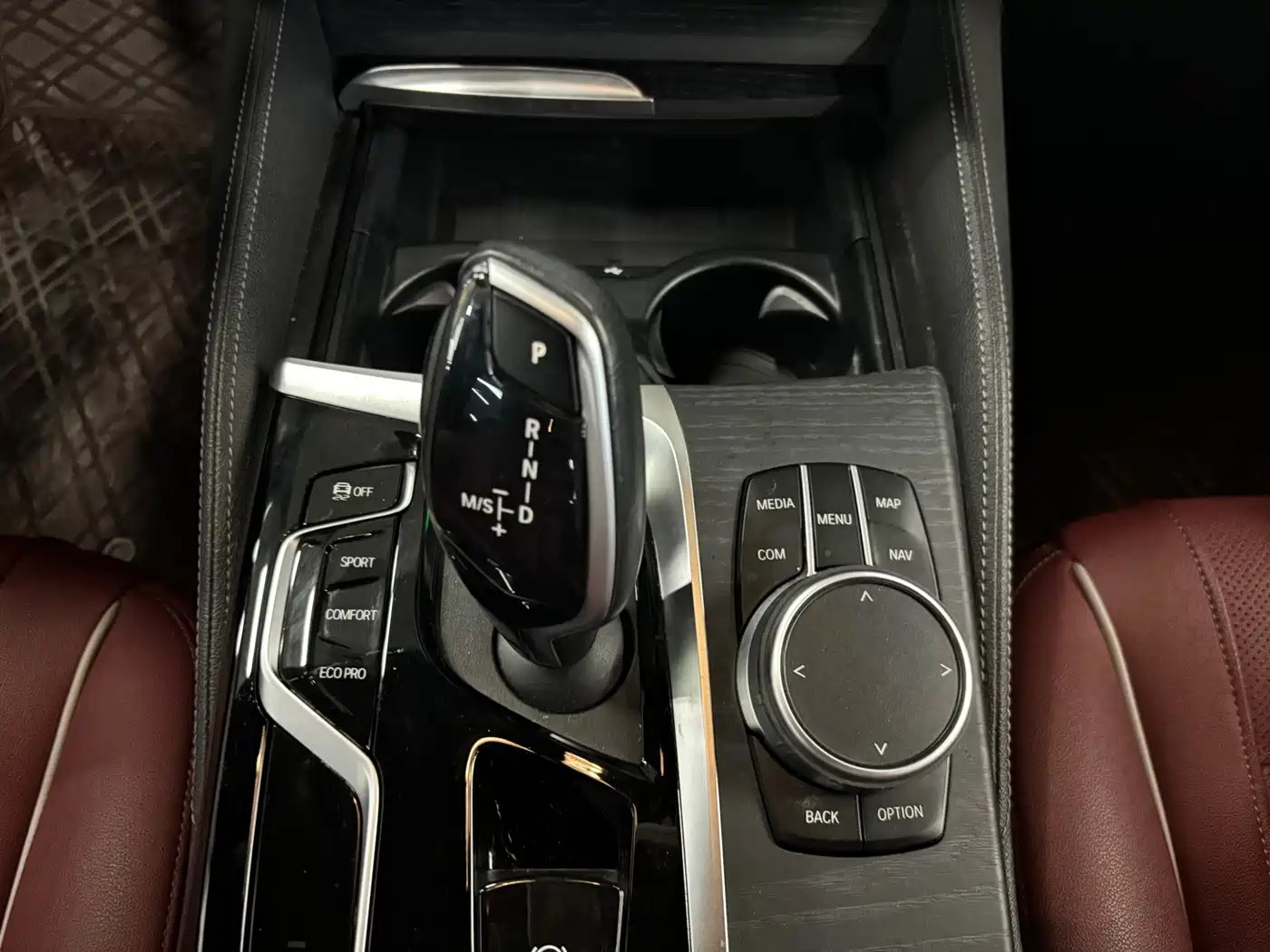 BMW 5 Series 2022 Facelift 530Li Leading M Sport Package фото 11