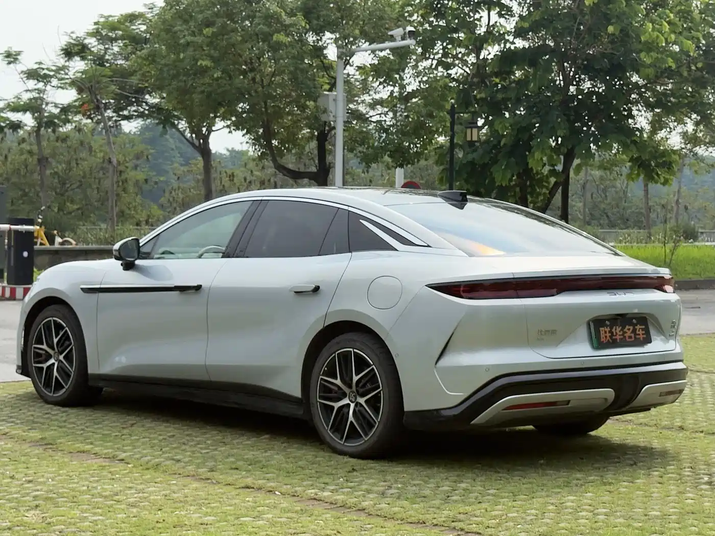 BYD Han L 2025 EV AWD LiDAR Flagship фото 8